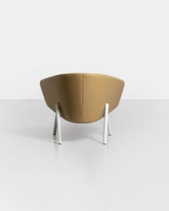 Design-Sessel Kristalia Tuile für moderne Büro- und Empfangsbereiche von DN Montageservice in Trier, Konz und Luxemburg