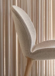 vipp 462 lodge chair brook beige chesnut light oak 02