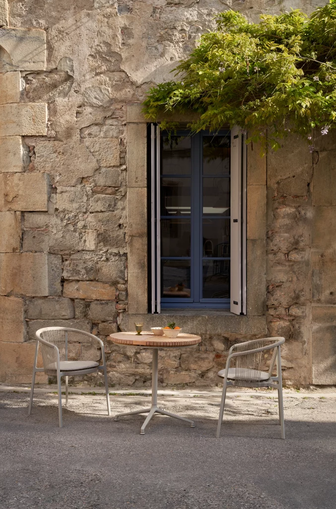 vipp 710 717 lagrasse outdoor combi chair cafe table 05