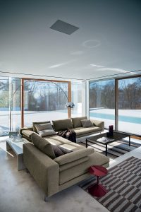 Zanotta 1335 Designer-Ecksofa in hochwertigem Stoff mit großzügiger Sitzlandschaft und moderner Linienführung – exklusives Premium-Sofa für stilvolle Wohnräume und Interior-Konzepte in Trier, Konz und Luxemburg