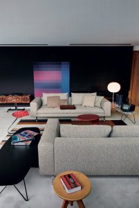 Zanotta 1335 Designer-Sofa in hochwertigem Stoff mit klarer Formsprache und stilvollem Wohnambiente – exklusives Premium-Design für moderne Wohnräume und Interior-Konzepte in Trier, Konz und Luxemburg